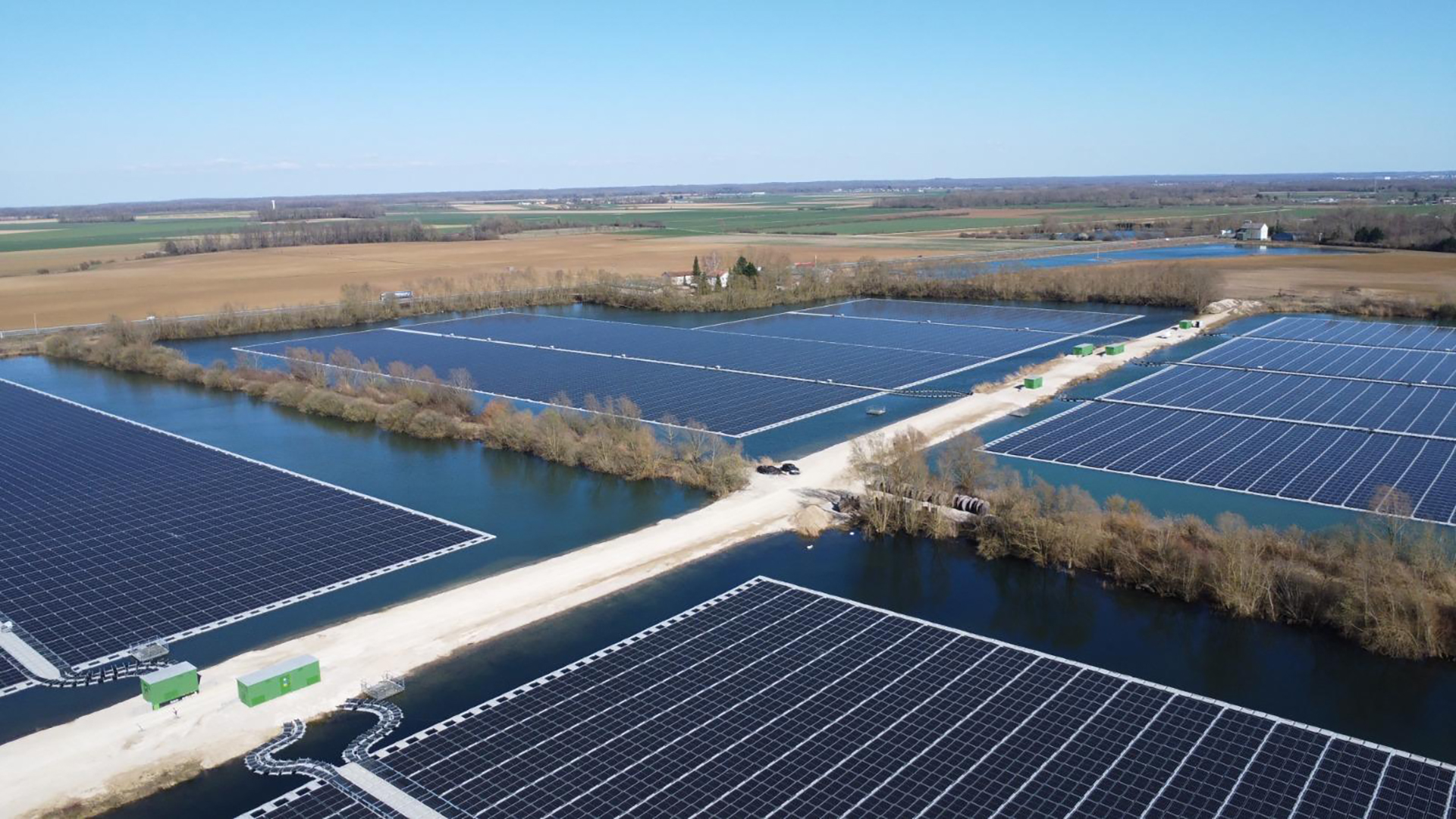 Les Îlots Blandin – 74 MWp Commercial & Other project